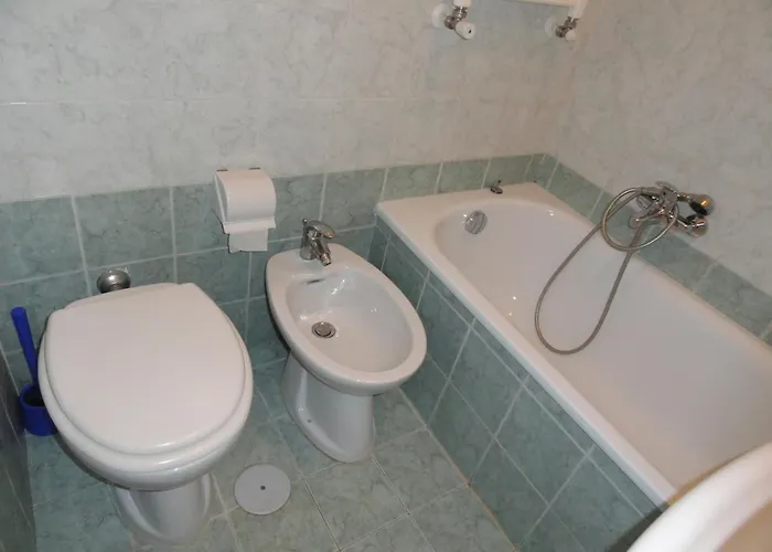 Apartment Three Bedroom With A View In Monti Rom