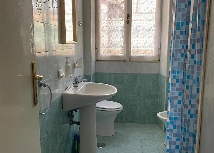 Apartment Three Bedroom With A View In Monti Rom